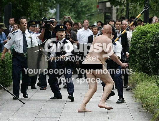 crazy_naked_man.jpg